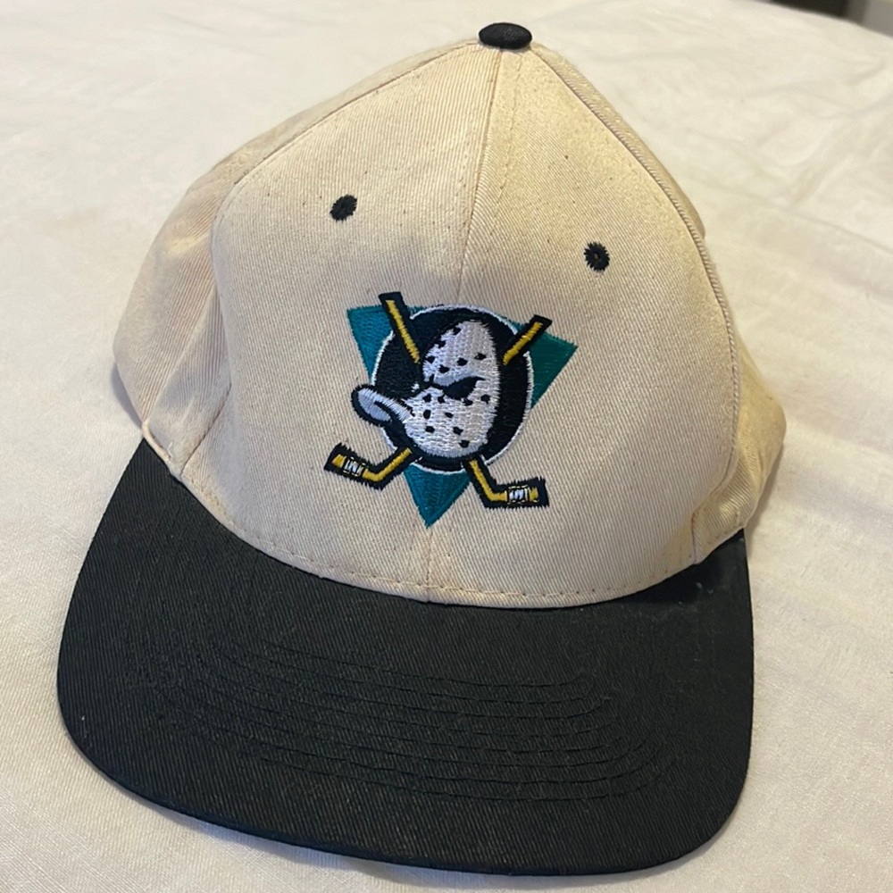 Vintage Mighty Ducks SnapBack Hat. RARE FIND